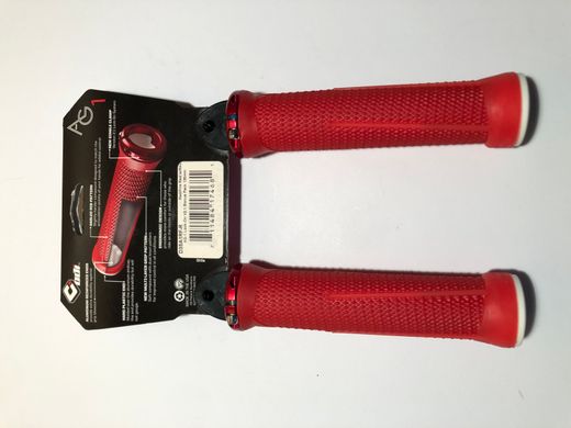 Грипсы ODI AG-1 Signature Red/Fire red w/ Red clamps (огненно красные с красными замками) D35A1RF-R фото