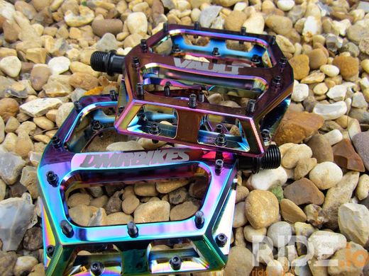 Педали DMR Pedal - Vault - Lacon Signature Pedal DMR-VAULT-SLICK2-LACON фото